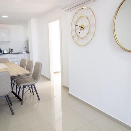 Апартаменты Yalarent Seaview 3Br Apt - Families Only Эйлат Экстерьер фото